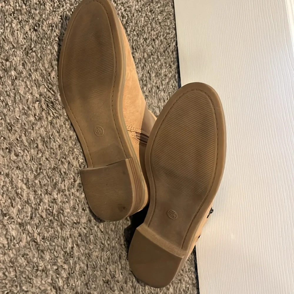 Universal Threads Booties - Picture 5 of 5